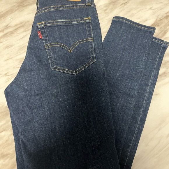 Levi’s. Size 28, women’s. High rise skinny. Used once - Picture 8 of 8
